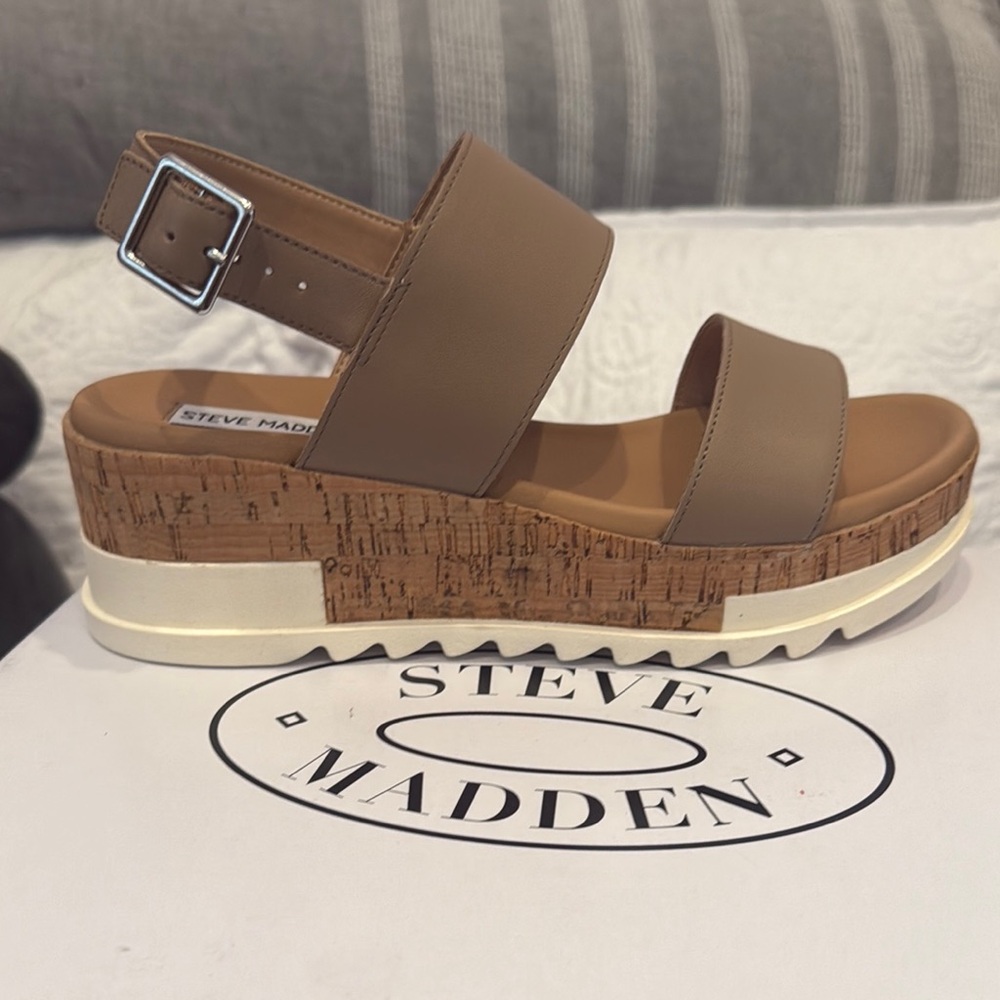 Steve Madden Women's Tan Platform Sandals